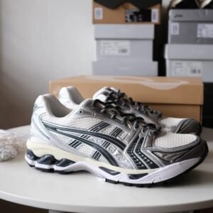 Kith x Asics gel kayano 14 "cream scarab"