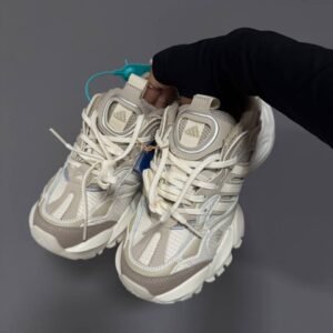 Adidas xlg runner deluxe cream