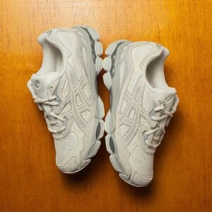 Asics gel NYC Gray beige
