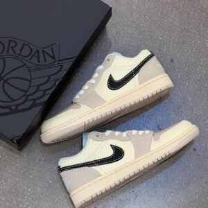 Nike Air Jordan 1 Low SE "Sanddrift"